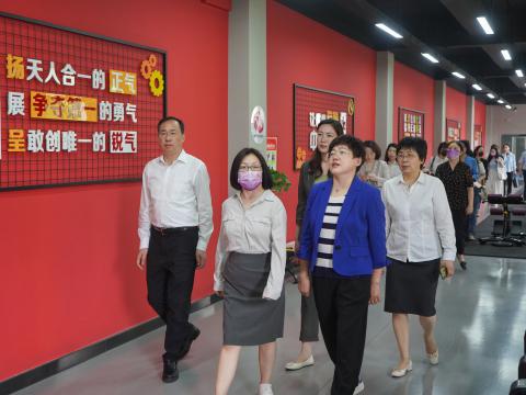 全国总工会女职工部光临人生就是博官网电气调研女职工工作