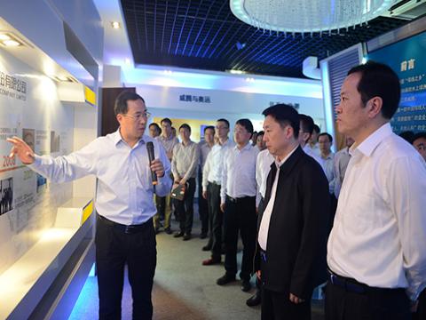 宜昌市委书记夏锦文光临人生就是博官网股份视察